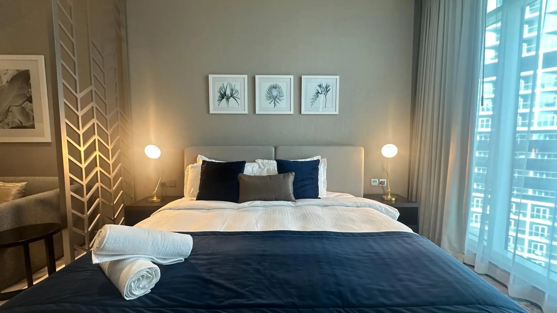 Business Bay Modern Studio With A Pool View At Damac Maison Prive Dubai United Arab Emirates