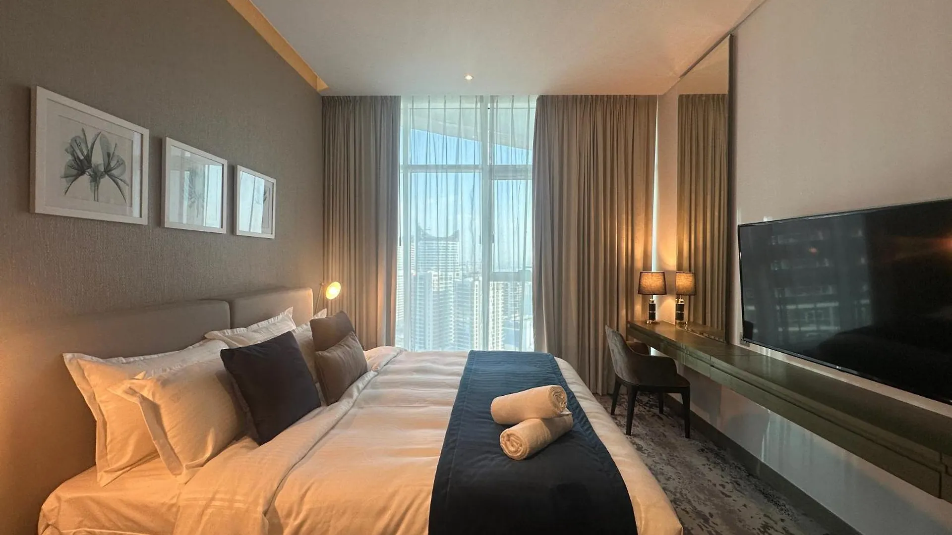 Business Bay Modern Studio With A Pool View At Damac Maison Prive Dubai 0*,